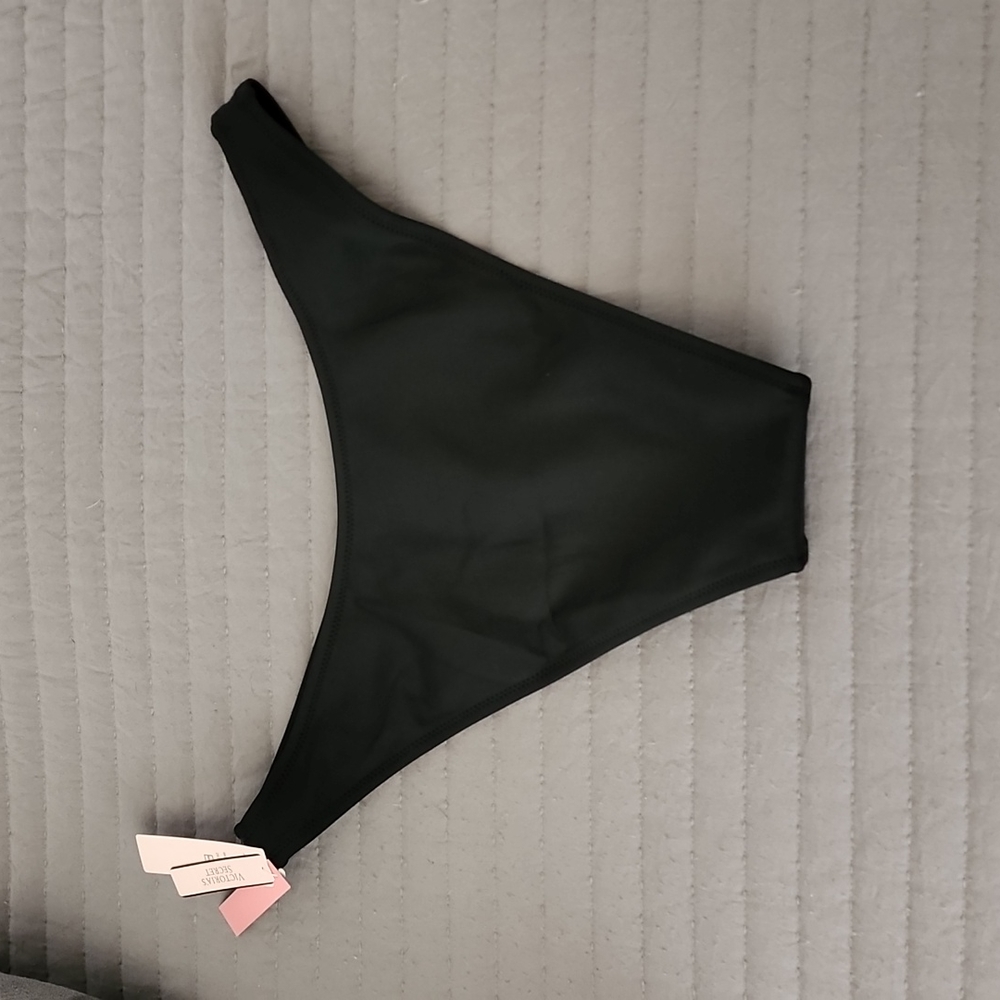 NWT Brazilian cut bikini bottom